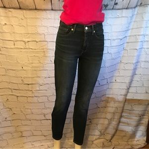 Ladies dark blue Lucky Brand jeans size 6/28